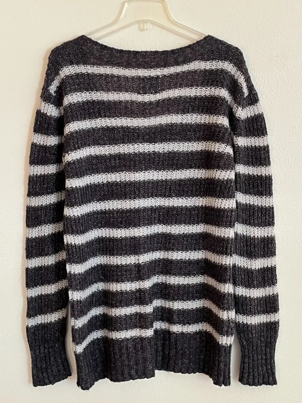 Aerie Women's Gray White Striped Loose Knit Sweater Size XL Y2K Wool Mohair